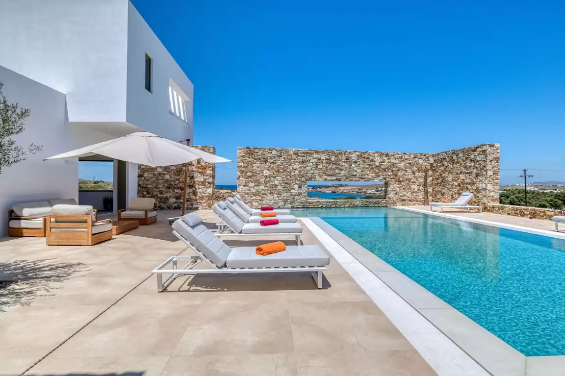 Discover Luxury Villas in Greece with Le Collectionist